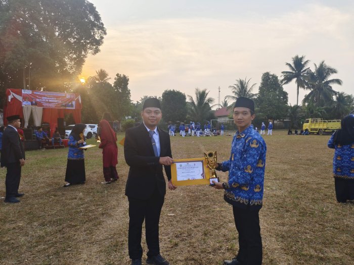 MAN 2 Sarolangun Raih Juara 1 Karnaval Kecamatan Bathin VIII Tahun 2026