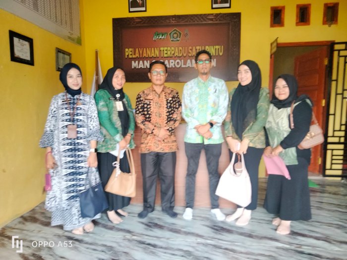 Tim Seni Budaya Kabupaten Sarolangun Sosialisasikan Sarolangun Expo di MAN 2 Sarolangun Tim Seni Budaya Kabupaten Sarolangun Sosialisasikan Sarolangun Expo di MAN 2 Sarolangun