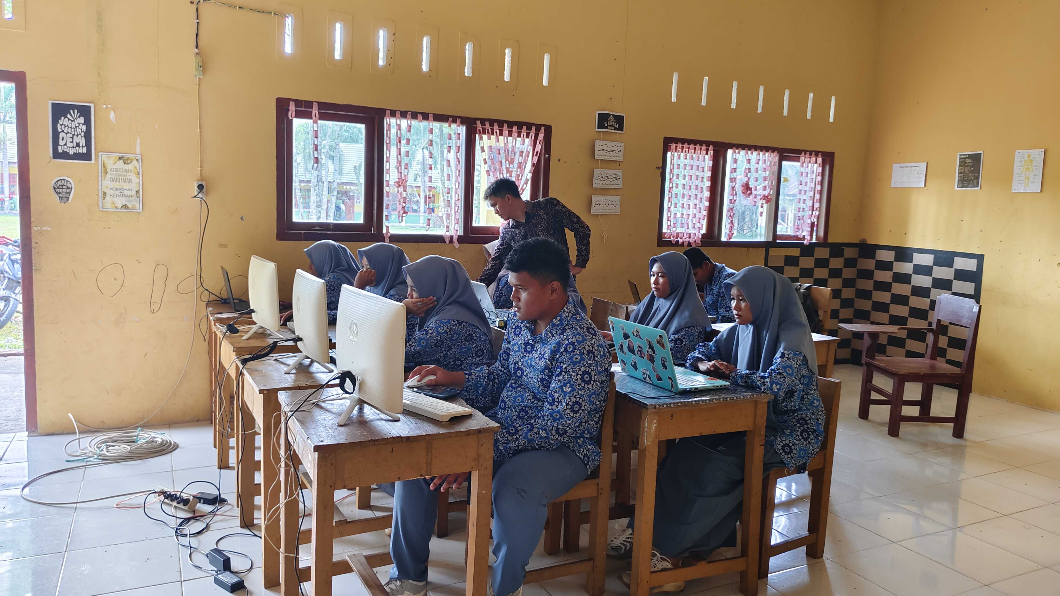 MAN 2 SAROLANGUN LAKSANAKAN ANBK SUSULAN TAHUN 2024